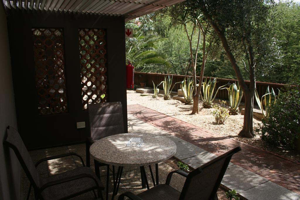 De Vagebond Hotel-Pension 温特和克 外观 照片